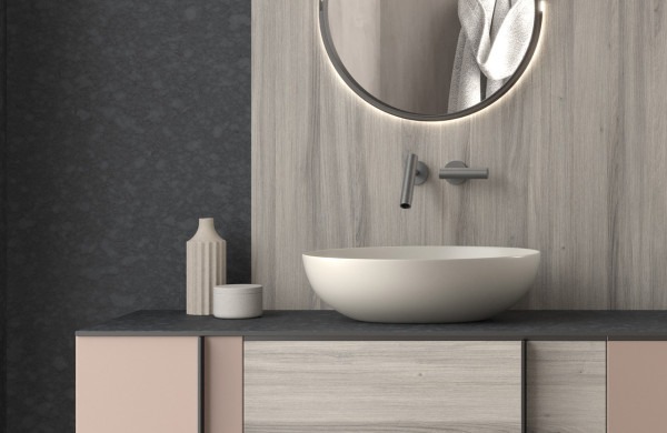 Bathroom surfaces: 3483 Kur, 4631 Tages, 0275 Rosa Bourbon Bloom core