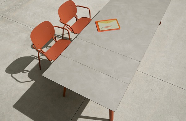 SQUID TABLE BY S-CAB - Surface: Arpa 3397 Cimant Gray
